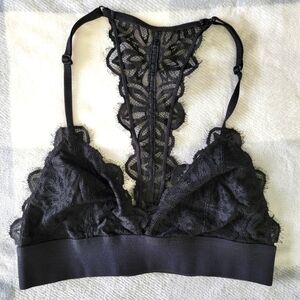 PINK Victoria's Secret Eyelash Lace Triangle Bralette Black Racerback Size Small